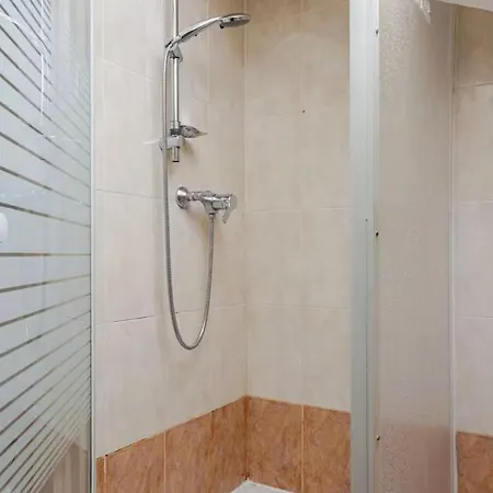 2p Carre D'or, Hypercentre نيس