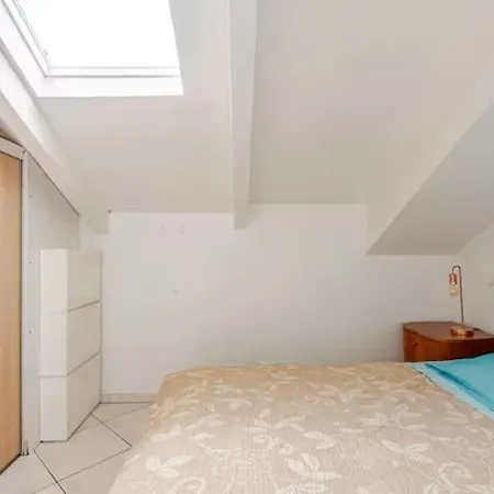 2p Carre D'or, Hypercentre * نيس