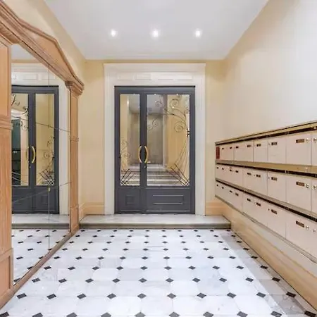 2p Carré D'or, Hypercentre